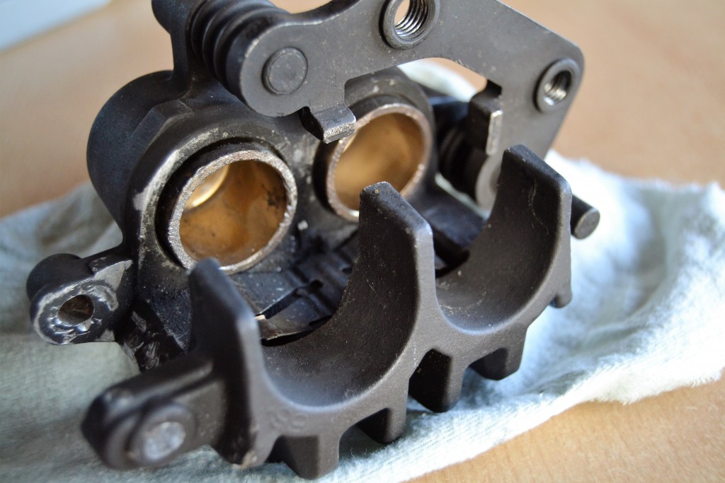 DSC_0002.JPG (1.33 MiB) 6960 mal betrachtet Bremssattel